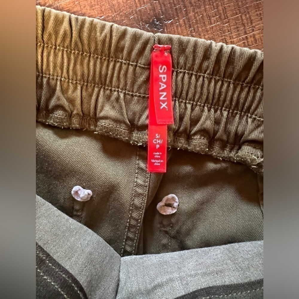 Spanx Stretch Twill Cargo Jogger Pants Washed Darkened Olive Women’s Large Sz sm - Picture 6 of 9